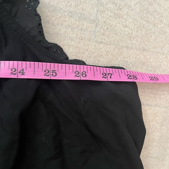 [4/4X]Torrid Eyelet Pintuck Detail Black Sleeveless Ruffled Blouse - Picture 9 of 12